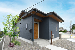 耐震性や耐火性に優れた外壁材を使用した外観【ユートピア建設】
