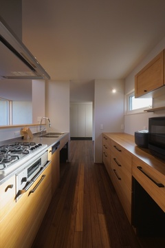 無垢の木のキッチン