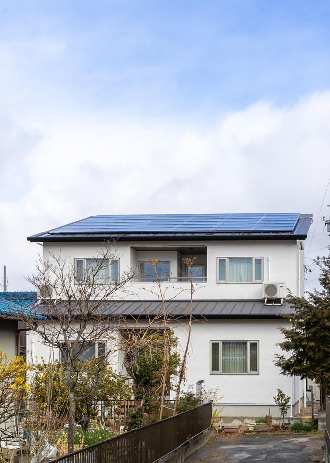 太陽光などの再生可能エネルギーを活用し、CO2収支をマイナスにするLCCM住宅認定を受けたエコな家