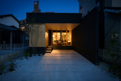 平屋建築ブルーハウス