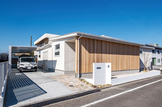スタイリッシュな平屋の外観