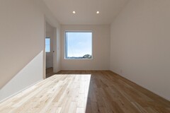 将来仕切れる2階フリースペース。子ども部屋やワークスペースとして使える可変設計。【PG HOUSE（ピージーハウス）】