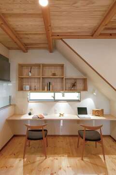 階段下を有効利用して設けたスタディコーナー【住まいるコーポレーション】