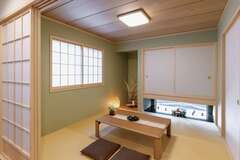 お母さまが琴の稽古をするので、和室とリビングの段差をなくし、ラクに移動できるようにした