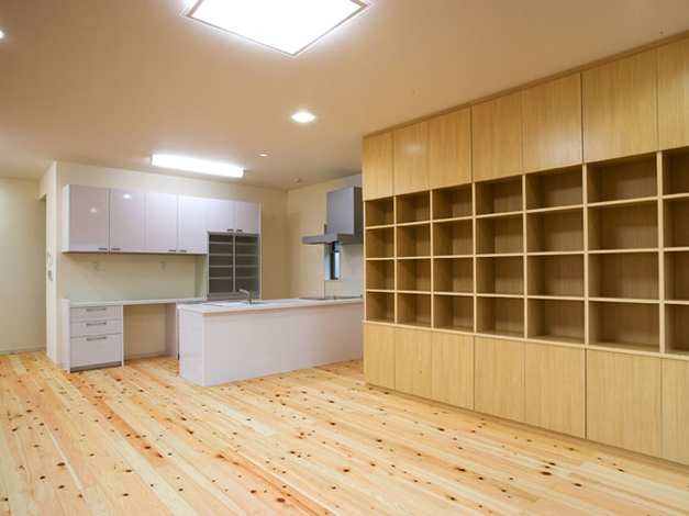 近藤建設工業【その家、その空間のために、オーダーメイドの家具を】