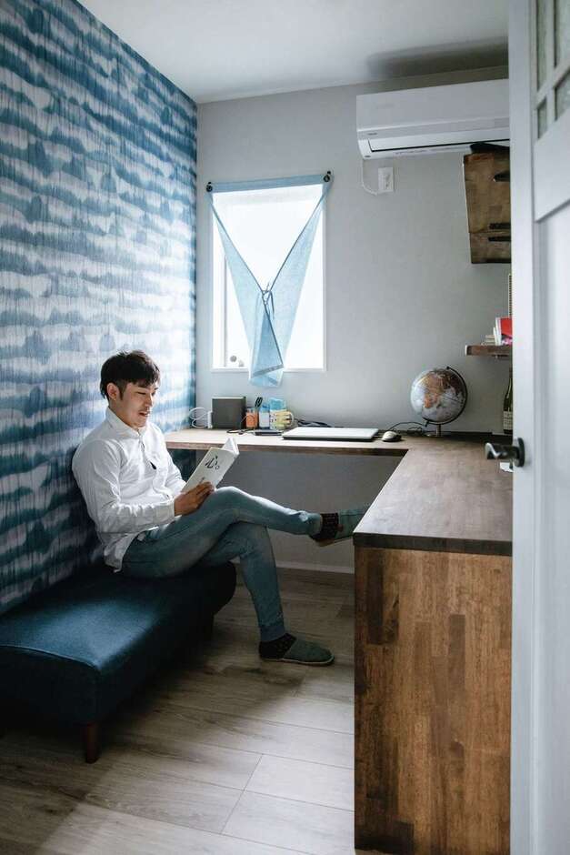 2階は部屋ごとに扉や壁紙を変えて遊んだ