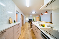 寝室・リビング・ダイニング・水回りはこの直線上から全てアクセスできます。