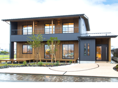 随時見学可能｜☆シックな外観と木のぬくもり溢れるリビング☆三島展示場