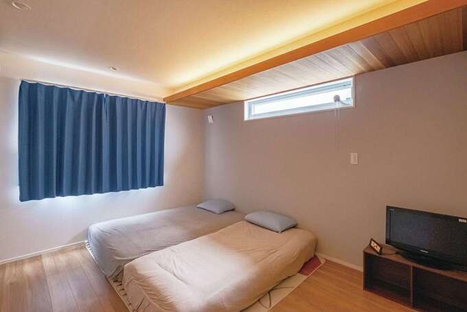 寝室は間接照明でリラックスできる安らぎの空間に