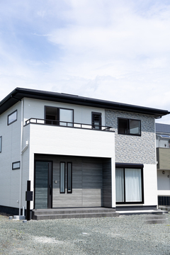 家事動線　収納力　外壁材、屋根材にこだわった家　