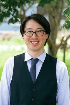 営業　鈴木 裕太郎