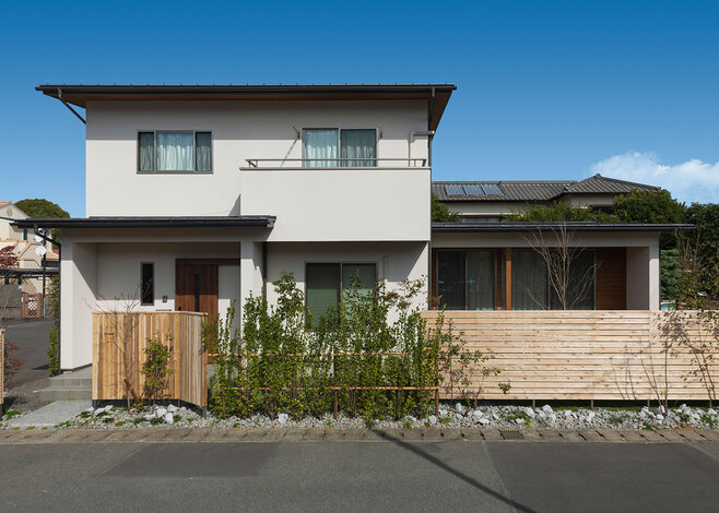 無垢と自然素材の空間と 庭のある暮らしに大満足♪