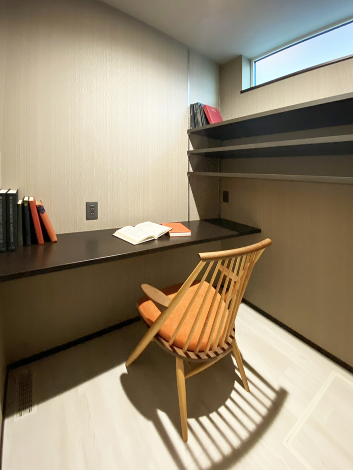 リモートワークやwebミーティング用に、個室の書斎があると便利