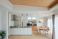 ユートピア建設