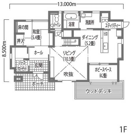 解放感と回遊動線と細かな収納計画があるひのきの家