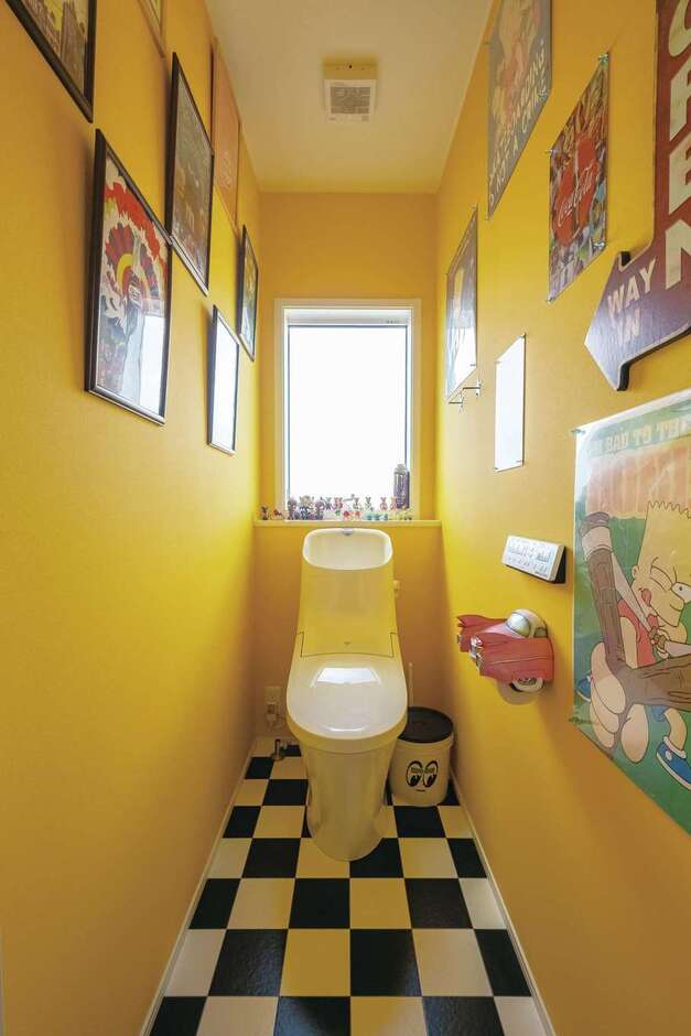 2階トイレは思い切りはじけたレトロポップなアメリカンスタイル