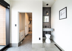 ウイルスを室内に持ち込みにくい“清潔動線”