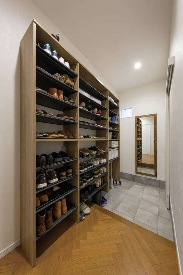 5人家族向けに造作した大容量のシューズクローゼット