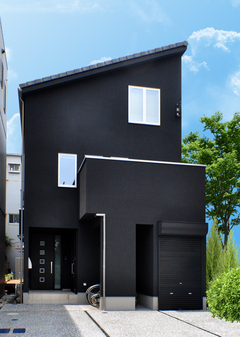 思わず見入ってしまうブラックを基調としたシャープなシルエットに、シルバーの屋根やサッシが良いアクセント。外観は旦那さんがとことんこだわりぬいた自信作【静鉄ホームズ】