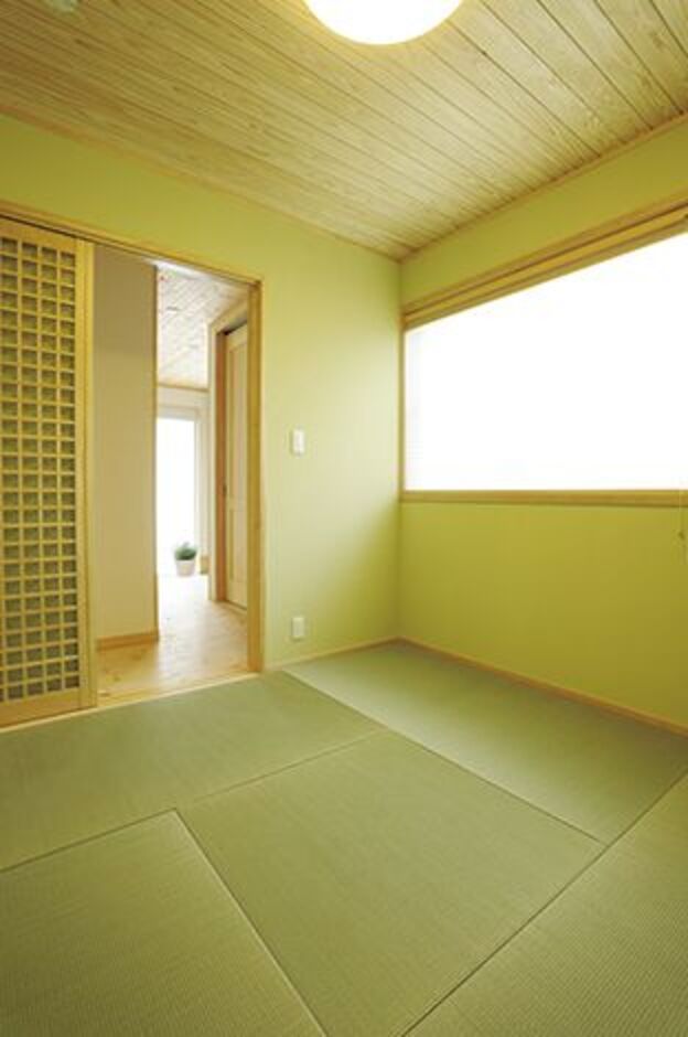 リビングを通らずに出入りできる和室は、ゲストの寝室としても活用できる