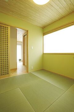 リビングを通らずに出入りできる和室は、ゲストの寝室としても活用できる【ハンドメイド】
