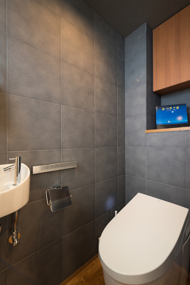 建築システム（狭小住宅専門店） 白壁が映える！無垢の温もりに包まれたキューブ型狭小住宅 画像8