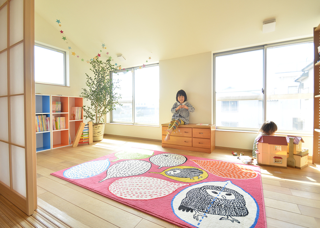 南向きに位置する子ども部屋は年中暖かいうえ、2階の構造上、風通しも良く快適に過ごせる空間に