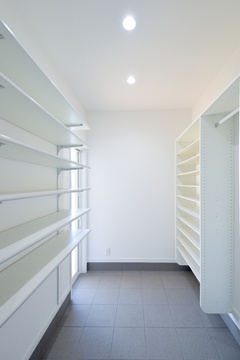 STK　HOUSING