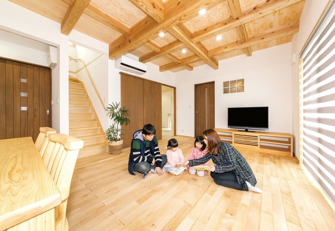 ワイズホーム【確かな目利きで選ぶ自然素材が、ぬくもりあふれる「住み心地のいい家」をつくる】