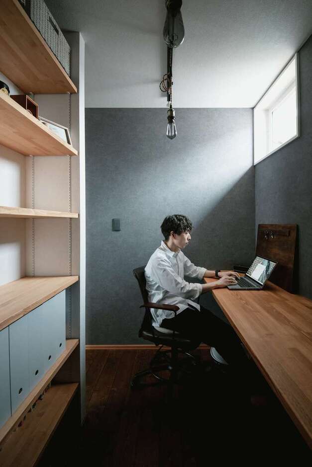 DIYやPCなどを楽しむご主人の趣味室