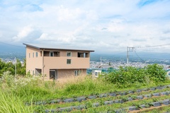 「富士山を眺めて暮らす」その夢を叶えた住まい。
2階リビングからの眺望を活かすため、周囲の環境を読み取って設計されています。【FPの家（アイジーホーム）】