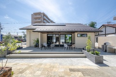 家族がはぐくむ平屋スキップ