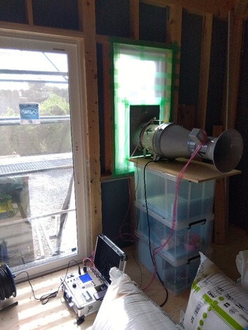 全邸気密測定実施！