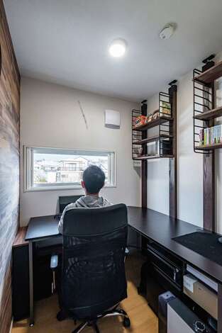 アフターホーム｜たくさんの情報の中から自分たちに良いものを提案してくれた『アフターホーム』。住まう側の立場で物事を考え、予算の関係で諦めかけていた書斎も実現できた