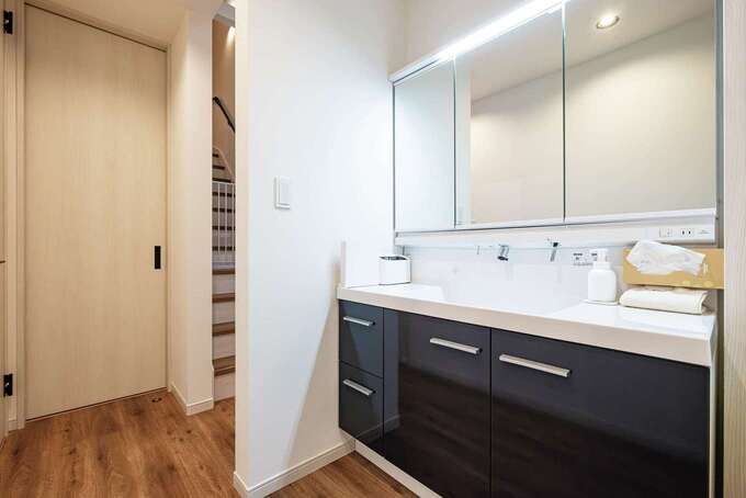 洗面台は脱衣所と分離