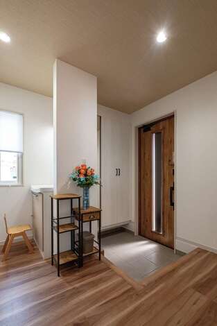 アフターホーム｜外から帰って来てすぐに手が洗えるよう、左奥に洗面所を設置