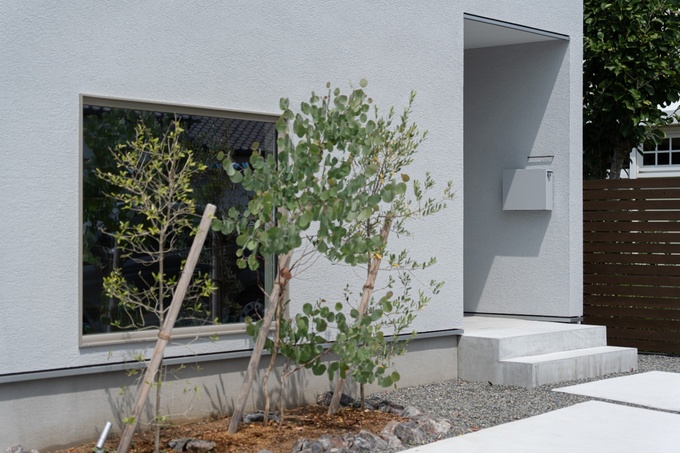 建築家とつくり上げた一棟は、完成した瞬間がゴールではありません。
何気ない日常も、家族の笑顔も、すべてがかけがえのない思い出へ。
